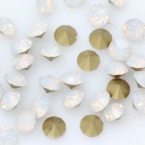 Lucite Ss4ss38 Ronde Witte Opaal Puntige Verijdelde Achterkant Tsjechisch Kristal Nail Art Steentjes Glas Strass Chaton Stenen Sieraden Maken Kralen