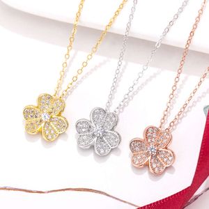 Collier de fleurs trèfle porte-bonheur fabriqué avec pendentif en or 18 carats, chaîne de collier, bijoux de fête cadeau pour femmes
