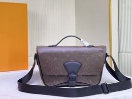 Luis Viton Real Louisvuiotton Messenger Bag Designer schouderheren tassen M46685 -stijl zakken zachte lvse lederen louiseviution tas luxe zwarte bloem handtas fashio fashio