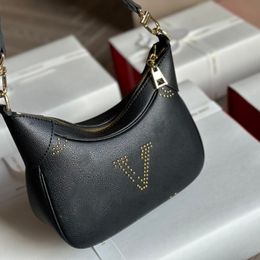 Luis Vuittons Leather lvse crossbody Louiseviutionbag Womens Classic Luxury Designer Bag Sac Paris Stitching Dot Lettre puzzle Bages de conception de zipper