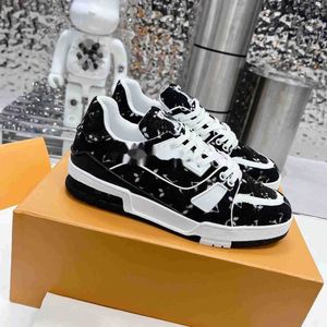 Luis Vuitton Zapatos Lvity Lvse Skate Luxury Trainer Trainer de alta calidad Run Fashion Fashion Sneakers Mujeres Sports Sports Chaussures Casco Classic Sneaker Mujer