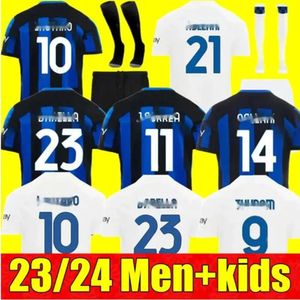Lukaku Soccer Jerseys Barella Correa inters Milans Giroud Ibrahimovic Lautaro Milans Theo Brahim 23 24 Football Shirt 2023 2024 Uniforms Men Kids Kits 163
