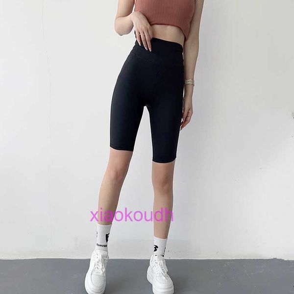 LUL Designer confortable pour femmes sports à vélo de yoga de yoga shorts de même style pentagonal nouveau sans gêne maladroite