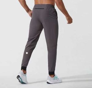 Lululemen Pantalon court Tenue de yoga Jogger Sport Séchage rapide Cordon de serrage Poches de sport Pantalon de survêtement Pantalon décontracté Taille élastique Fitness Homme Pantalon d'entraînement 678