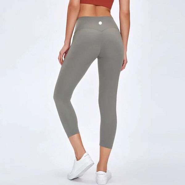 Lululemeni Spring Femmes Alignez le pantalon recadré Yoga Push ups Fiess Leggings Soft High Hip Hip Lift Elastic Sports Biker Bra Pants 2024