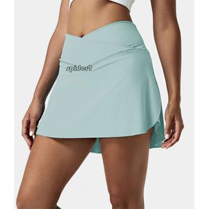 Lulumon Shorts Enveloppe Tennis Tennis portant une jupe courte des sports de yoga de fitness élastique élevé pour les femmes