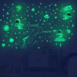 Astronaute lumineux étoile point lumineux chambre d'enfant décoration autocollant mural auto-adhésif PVC autocollant Fluorescent autocollant mural