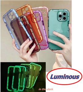 Luminous Bordered Colors Fundas de teléfono de TPU transparentes transparentes a prueba de golpes para iPhone 13 12 11 Pro Max XS Max X XR 6 7 8 Plus Estuche elástico Protección completa de la lente de la cámara