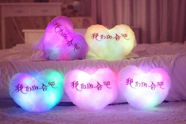 Noël Lumineux Mignon Oreiller 30 cm * 30 cm Étoile Coeur Ours Patte Led Lumière En Peluche Oreiller Veilleuse Enfants Coussin De Noël Jouets DH0198