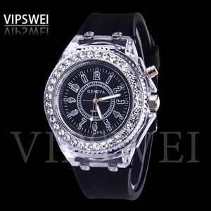 Luminoso Diamond Watch USA Fashion Trend Men Woman Watches Mujer Color LED LED Jelly Silicona Ginebra Transparente Estudiante Wallwatch Pareja para niños Regalo 7045