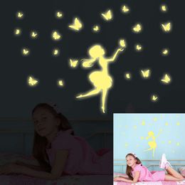 Leuchtende Mädchen-Schmetterlings-Wandaufkleber, Feenkunst-Design-Aufkleber für Kinderzimmer, Heimdekoration, Wandtattoos, die im Dunkeln leuchten
