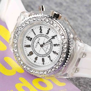 Lankzinnige lichtgevende persoonlijkheid Rhintone leidde Harajuku Zuid -Korea Fashion Trend Boys and Girls Lover Jelly Quartz Watch