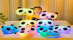 Luminous panda almohada peluche gigante de juguete pandas muñeca construida luces led almohadas de decoración de sofá almohada de San Valentín regalos para niños dormitorio 8201425