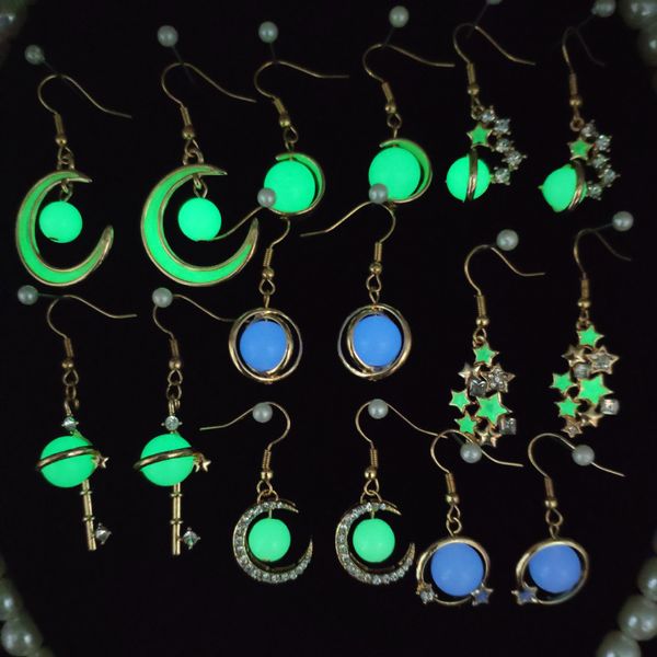 Colgante luminoso, pendiente colgante, estrellas clásicas, Luna, forma de llave, pendientes que brillan en la oscuridad, joyería fluorescente para mujer