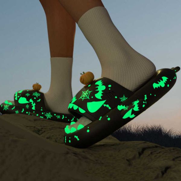 Zapatillas de mujer con diseño de tiburón luminoso, plataforma con patrones de Halloween, 4cm, toboganes de dibujos animados para baño, sandalias de playa, zapatos de mujer 2305