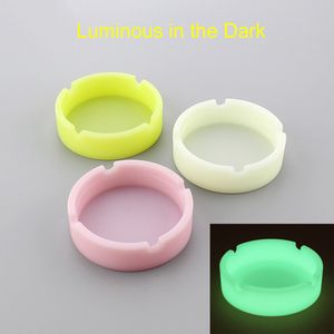 Cendrier rond lumineux en silicone, mini cendrier, incassable, portable, anti-brûlure, porte-cigarette coloré, respectueux de l'environnement, vente au détail