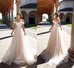 Lussano Beach Charmante Boheemse jurken Off Shoulder Lace Up Boho Bridal Jurys Tule Sweep Train trouwjurk Custom