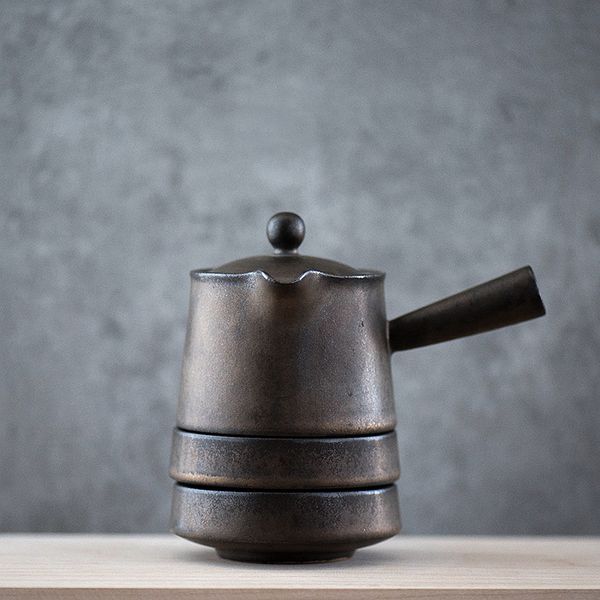 Théières en céramique luwu avec 2 tasses en bronze un thé à thé.