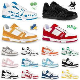 Luxe diseñador zapatos casuales para hombres plataforma para mujer tops de lujo tops new black rosa blanca superposiciones de cuero logotipo en relieve zapatillas de pared al aire libre zapatillas hojas de zapatillas dhgate.com