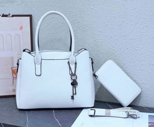 HOT 2023 Luxe Designer Dames Handtas Klassieke Driehoek label Schoudertassen Crossbody tas sleutelhanger portemonnee Banket Winkelen Bruiloft Vrije tijd Business Pakket