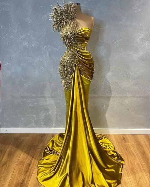 Luxueux arabe Aso Ebi sirène robes de bal 2023 dentelle vert olive perlée une épaule soirée formelle fête deuxième réception robes