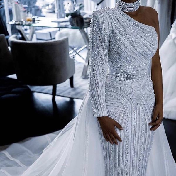 Luxuriöse, mit Perlen verzierte Meerjungfrau-Abendkleider mit abnehmbarer Schleppe, arabisches Dubai, formelle Abendkleider mit einer Schulter, handgefertigtes Kleid für besondere Anlässe