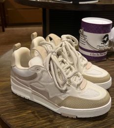 Marca de lujo Hombres Zapatillas de skate con flores Zapatos Malla técnica Piel de becerro lisa Gamuza Plataforma deportiva informal Suela Monopatín Caminar Calzado al por mayor