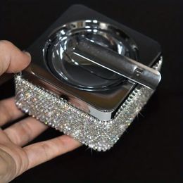 Luxe kristallen asbak met kunstmatige diamanten - Voeg een vleugje elegantie toe aan uw huis of kantoor!