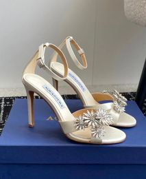 Designer luxueux hommes cristal aquazzura margarita sandals chaussures floral-embellisments femmes stiletto talons dame la marche luxe de luxe eu35-43 avec boîte