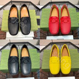 Zapatos de diseñador de lujo Nuevos zapatos de vestir de boda de cuero real mocasines des chaussures hombres Negro Rojo Amarillo Zapatos formales con caja 38-46