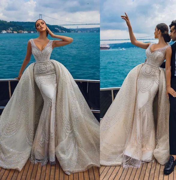 Robe de mariée luxueuse de dubaï, avec perles, cristaux et strass, col en V, avec traîne détachable, sur mesure