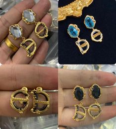 Luxueuze oorrangstoppen kristal diamanten oorbellen letters hangers 18K vergulde anti -allergie damesoorclip sieraden geschenken der1 -143196625
