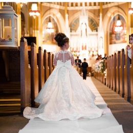 Robe luxueuse à fleurs pour filles, longue traîne avec nœud en perles, fleurs 3D, robe de bal princesse, vêtements de première Communion