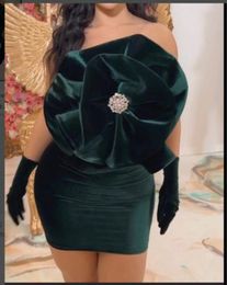 Luxueux vert robe formelle pour les femmes 2022 velours sans bretelles volants bal fête deuxième réception porter taille personnalisée