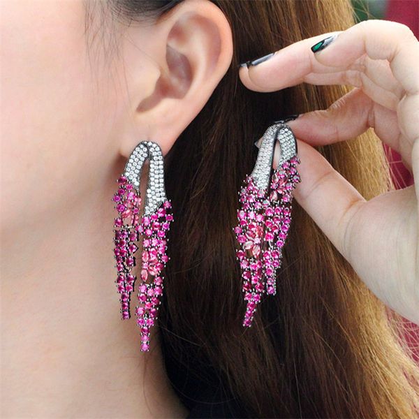 Lujoso diseñador de aretes de diamante rosa con dije largo para mujer, fiesta de baile, poste de plata de ley 925, circonita cúbica completa, pendientes de mujer sudamericanos, tamaño de regalo 7,4 cm