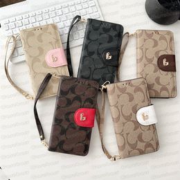 Luxueux étui portefeuille magnétique pour iPhone 15 14 13 12 Pro Max, qualité supérieure, impression de lettres, pochette en cuir complet, sangle de poignet pratique, cadeau pour dame et fille