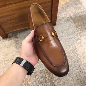 Luxe heren klassieke Britse zakelijke lederen schoenen Heren retro derby schoenontwerper kledingkantoor flats mannen trouwfeest oxfords eu maat 38-46