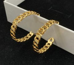 Luxurious Micro Inslays Crystal Hoop Pendientes de arete de latón Pendientes de 18k Gold Anti Allergy Women039s Guardos de joyería de la oreja 7155701