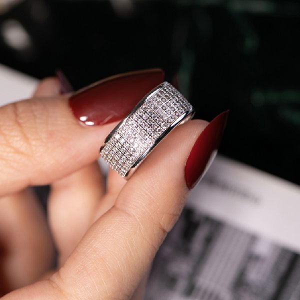 Luxueux Paragraphe 925 Sterling Silver Ring Finger Stamp 10KT Shining 286pcs Full Simulé Diamond Rings pour Femme Bijoux