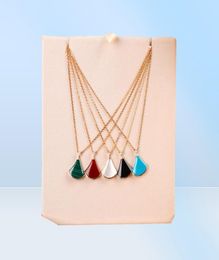 Collier pendentif en forme d'éventail de qualité luxueuse en pierre naturelle de cinq couleurs différentes pour les femmes cadeau de bijoux de mariage PS809984175996526684