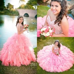 2017 Roze Organza Ruches Baljurk Quinceanera Jurken Exquisite Rhinestones Crystal Beaded Sweetheart Lace Up Back Sweet 15 jurken EN9281