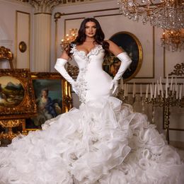 Lussuoso senza spalline Abiti da sposa Sweetheart Abito da sposa Custom Made Appliques di pizzo Tiered Ruffles Long Train Wedding Gow2377