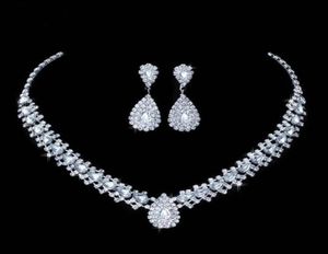 Luxe bruiloft sieradensets voor bruidsbruidsmeisje sieraden drop oorrang ketting set Oostenrijk Crystal hele cadeau507633335228622