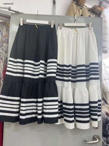 Luxe dames Designer rokkleding voor dames zomerkwaliteit modestreep afdrukken Big Swing Long Sskirt 22 december hot