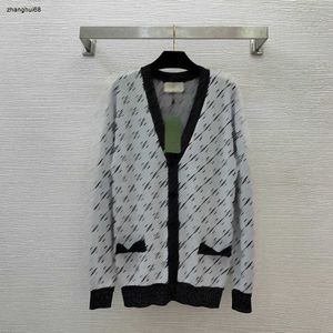 luxueux femmes tricots vêtements de marque pour dames Logo col en V à manches longues bouton tricot cardigan Fille vêtement supérieur Jan 26