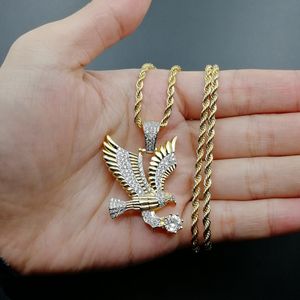 Nuevos chicos 18K Oro Completo CZ Cubic Zirconia Blingbling Caza Águila Colgante Collar Hip Hop Iced Diamond Miami Rapper Joyería Regalos para Hombres