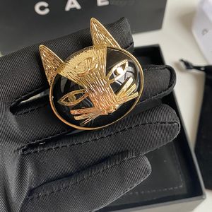 Brand de luxe de la marque de broche en or 18k NOUVEAU CAT CAT CHET DESIGNER FORMABLE GIRL BROOC