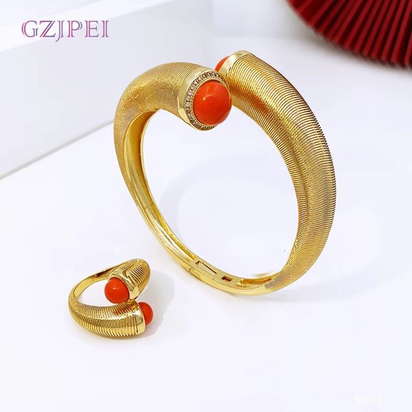 Luxury 18k Gold Copper Bangle Woman Ring Ring Dubai Jewelry Fiesta de bodas Accesorios Regalo Al por mayor 240407