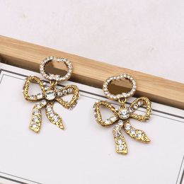 Luxe 18K Gold Ploated Designer Stud Earring voor elegante vrouwen dubbele letterontwerpers retro bowknot sieraden bruiloftsfeest cadeau van hoge kwaliteit 20style