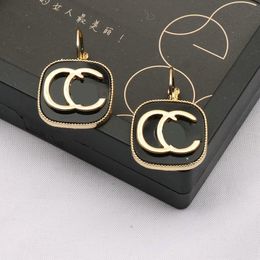 Luxury 18 km plaqués d'oreilles plaqué Lettres de créateurs G Stud Earring Geometric Brand Bijoux Women Accessoires Cadeau de mariage Party